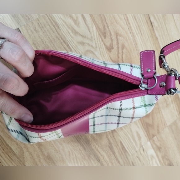 Coach purse - Picture 2 of 5